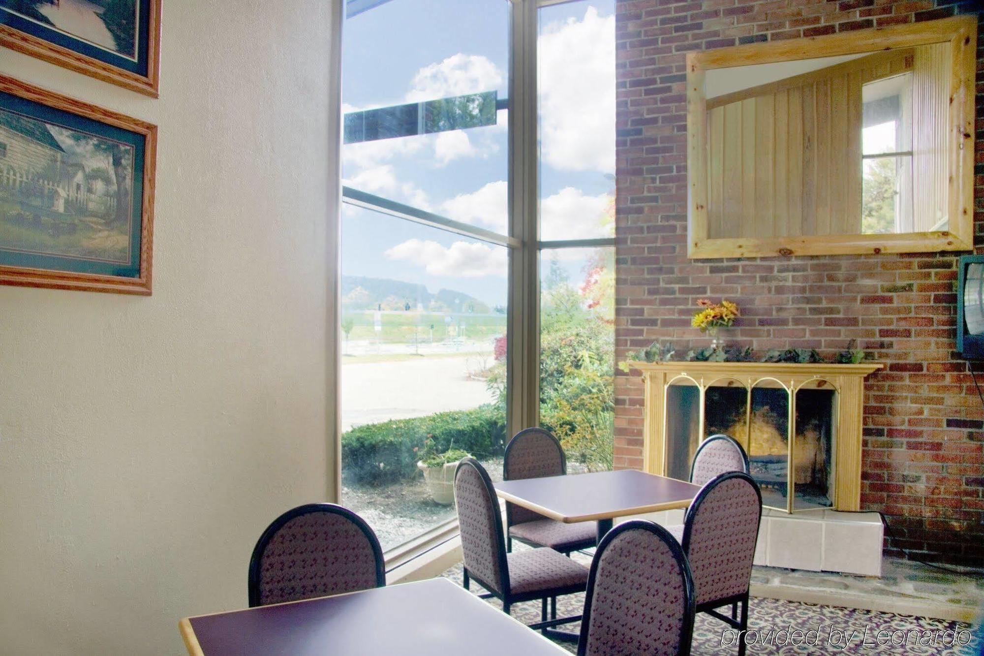 Americas Best Value Inn-Painted Post Extérieur photo